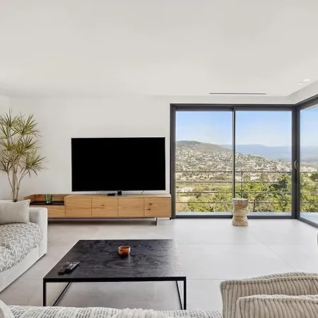 Skyfall La Napoule Villa *