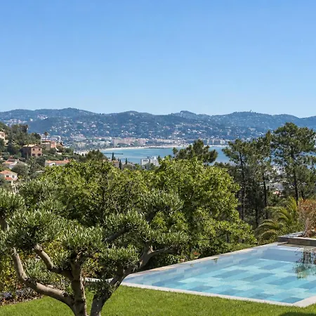 Contemporary Sea View Near Villa