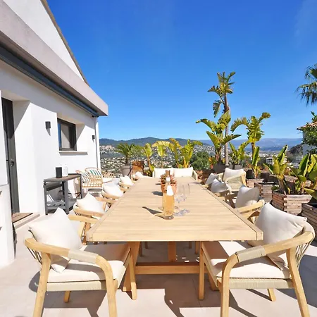 Contemporary Sea View Near Villa