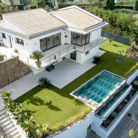 Contemporary Sea View Near *
